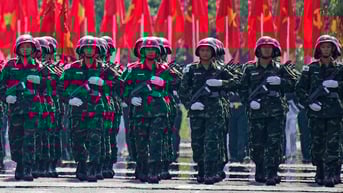 Chiến sĩ đẫm mồ hôi, 'gồng mình' trên mặt đường ảo ảnh luyện tập cho nhiệm vụ A80