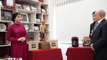 Khánh thành Quảng trường Hồ Chí Minh tại thành phố Saint Petersburg