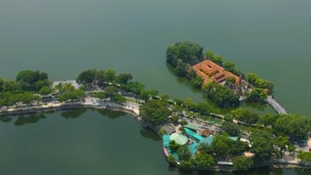 Trung tâm Hà Nội đặc biệt, nhìn từ trực thăng quân sự