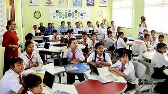Dong Thap ស្នើ​វិនិយោគ​លើ​បន្ទប់​រៀន​ជាង ២៣០ សម្រាប់​សាលា​ចំនួន ១៤ នៅ​តាម​ព្រំដែន