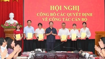 Các cơ quan công bố các quyết định về công tác cán bộ