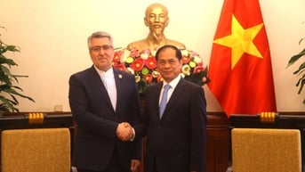 Phó Thủ tướng, Bộ trưởng Ngoại giao Bùi Thanh Sơn tiếp Đại sứ Iran Ali Akbar Nazari