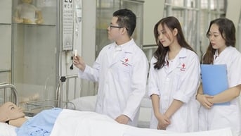 Nhu cầu tuyển dụng khối ngành sức khỏe tại các bệnh viện ra sao?