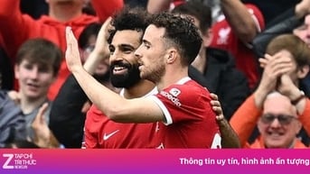 Salah bỏ dở kỳ nghỉ khi nghe tin Jota tử nạn