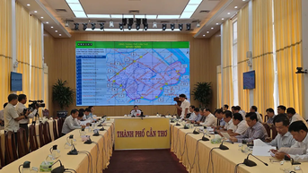 Chủ tịch UBND TP Cần Thơ triển khai hàng loạt giải pháp để chống ngập