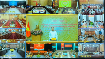Phát triển y dược cổ truyền kết hợp y học hiện đại để nâng cao sức khỏe nhân dân
