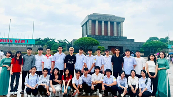 Công đoàn Công ty TNHH MTV Apatit Việt Nam tuyên dương, khen thưởng học sinh tiêu biểu năm học 2024 - 2025