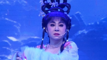 Thoai My បានហោះពីអាមេរិកទៅសម្តែងជាមួយ Huynh Long