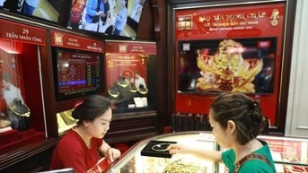 Sáng 4-7, giá vàng giảm xuống dưới mốc 121 triệu đồng/lượng