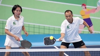 Khởi tranh sôi nổi Giải pickleball "Dân trí 20 năm - Rực rỡ ngày mới"