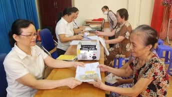 Người từ 75 tuổi được trợ cấp hưu trí xã hội 500.000 đồng mỗi tháng