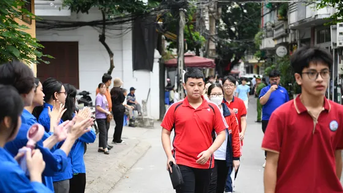 Thủ khoa trường THPT chuyên Hà Nội đạt mức điểm cao nhất lên tới 48 điểm