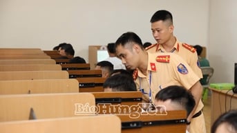 242 học viên đầu tiên đạt kết quả sát hạch lái xe do lực lượng cảnh sát giao thông tổ chức