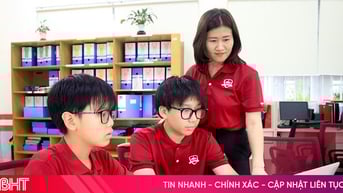 2 anh em học sinh THCS thiết kế website hướng dẫn du lịch Hà Tĩnh