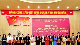 Các phường mang tên Bảo Lộc tổ chức công bố quyết định về công tác cán bộ