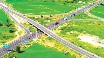 Bức tranh giao thông kết nối rừng và biển