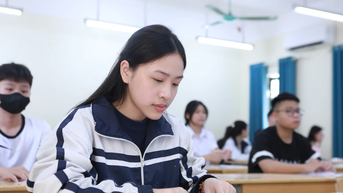 ពន្យល់ពីមូលហេតុដែលវិទ្យាល័យជាច្រើននៅទីក្រុងហាណូយមាន១០ពិន្ទុបានប្រឡងជាប់