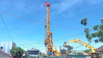 Mặt bằng làm cầu vượt đường sắt trên quốc lộ 14E: Chưa thể hanh thông