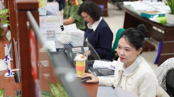 Công chức tự nguyện xin thôi việc hoặc bị cho thôi việc được hưởng chế độ, chính sách nào?