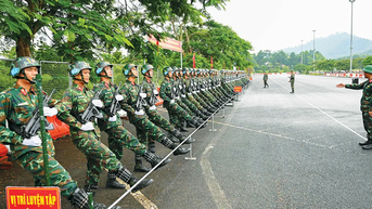 “Vượt nắng, thắng mưa” trên thao trường cho nhiệm vụ A80