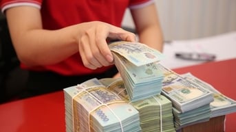Tiền gửi tiết kiệm tăng cao nhất từ đầu năm 2025: Xu hướng và Lãi suất hiện tại