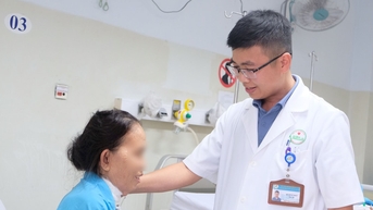 Bệnh viện Ung bướu Đà Nẵng phẫu thuật thành công ca ung thư tuyến giáp xâm lấn khí quản