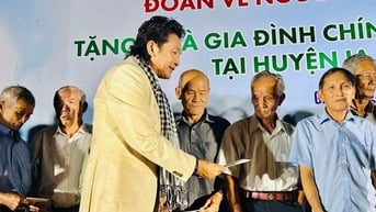 NSND TRỌNG PHÚC: Cánh chim không mỏi