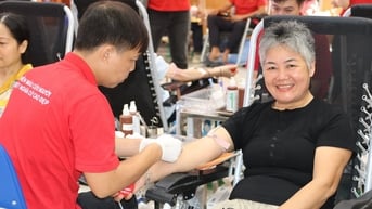 Ngày hội ‘Giọt hồng xứ Đông’ cung cấp máu cho khu vực tây Hải Phòng
