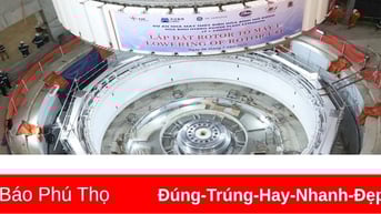 Hạ đặt thành công rotor tổ máy số 1 Dự án Thủy điện Hòa Bình mở rộng