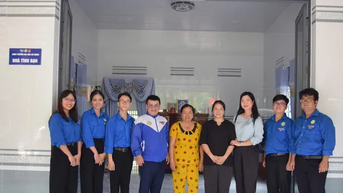 Niềm vui thoát nghèo từ căn nhà tình bạn