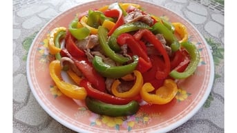 Hương vị quê hương: Ớt chuông xào thịt bò