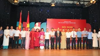 Báo và Phát thanh, Truyền hình Huế được tổ chức gồm 6 phòng chuyên môn