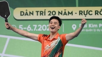 Rực rỡ các trận cầu đinh ngày thi đấu thứ 2 giải pickleball báo Dân trí