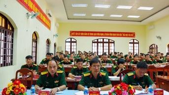 Lữ đoàn 6 bồi dưỡng kiến thức dân tộc