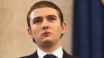 Đặc vụ luôn theo sát, “cậu út” Barron Trump hẹn hò ở trường thế nào?