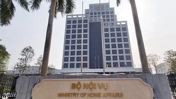 Người không chuyên trách cấp xã có thể được tiếp nhận vào công chức nếu đủ điều kiện