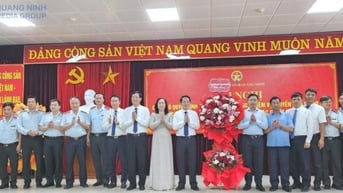 Thanh tra tỉnh công bố quyết định về tổ chức, cán bộ