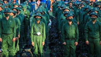 Bộ Quốc phòng không gọi nhập ngũ người cận thị trên 1,5 diop