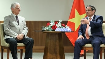 Thủ tướng làm việc với các tập đoàn, liên đoàn doanh nghiệp Brazil