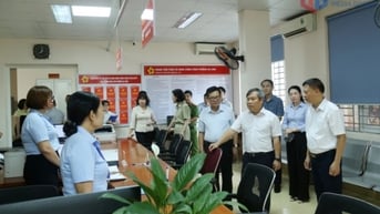 Phường Hạ Long phải giữ vững vị thế là trung tâm chính trị - kinh tế - văn hóa của cả tỉnh