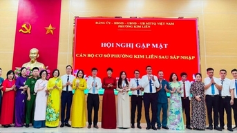 Phường Kim Liên gặp mặt 250 cán bộ cơ sở sau sáp nhập