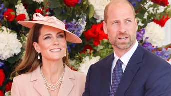 Công nương Kate Middleton lần đầu diện Dior đón Tổng thống Pháp đến Vương quốc Anh