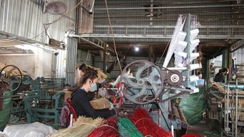 Người “thổi luồng gió mới” cho Làng nghề dệt chiếu Định Yên