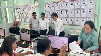 Sớm bố trí kinh phí để hỗ trợ những người đến công tác tại trung tâm hành chính của tỉnh và cấp xã