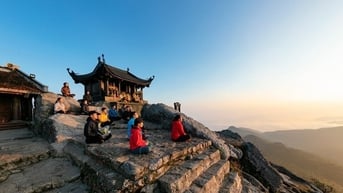 Nhiều hoạt động tôn vinh giá trị di sản thế giới Yên Tử