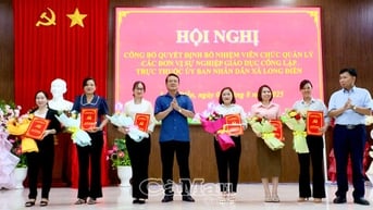 Công bố quyết định bổ nhiệm viên chức quản lý đơn vị sự nghiệp giáo dục công lập