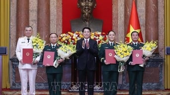 Bốn sĩ quan cấp cao quân đội và công an được thăng quân hàm, cấp bậc hàm Thượng tướng