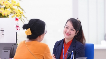Sacombank កាត់បន្ថយបុគ្គលិកយ៉ាងខ្លាំង ប្រាក់ចំណូលជាមធ្យមកើនឡើងដល់ 41 លានដុង/ខែ