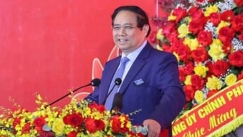Thủ tướng yêu cầu EVN bảo đảm đủ điện cho tăng trưởng 2 con số