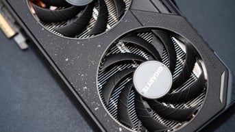 Trải nghiệm Radeon RX 9060 XT 8GB: GPU phổ thông dành cho game thủ